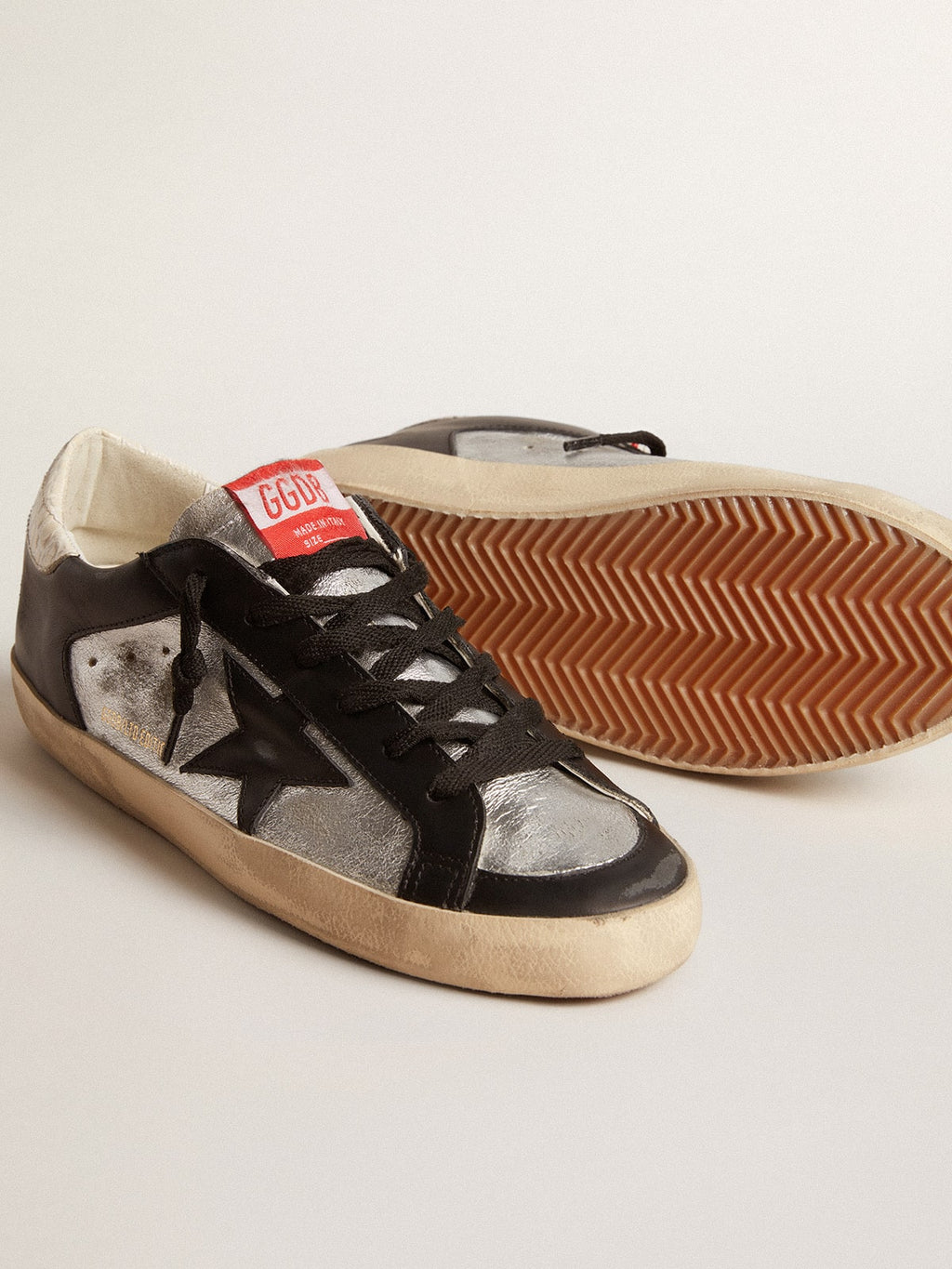 Super-Star LTD in metallic leather with black leather star and inserts| Golden Goose