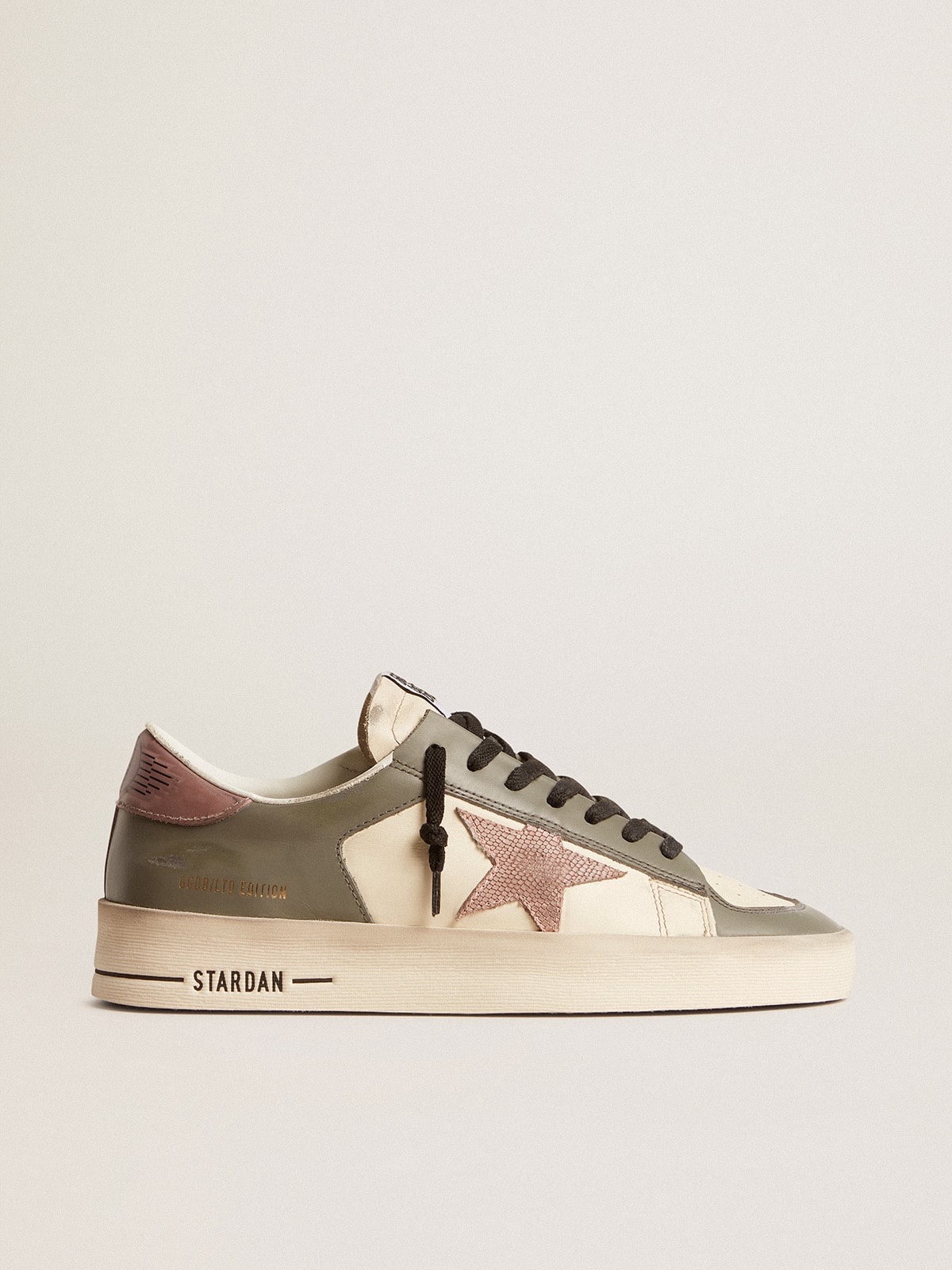 Women's Stardan LTD in gray leather with a pink leather star and heel tab| Golden Goose