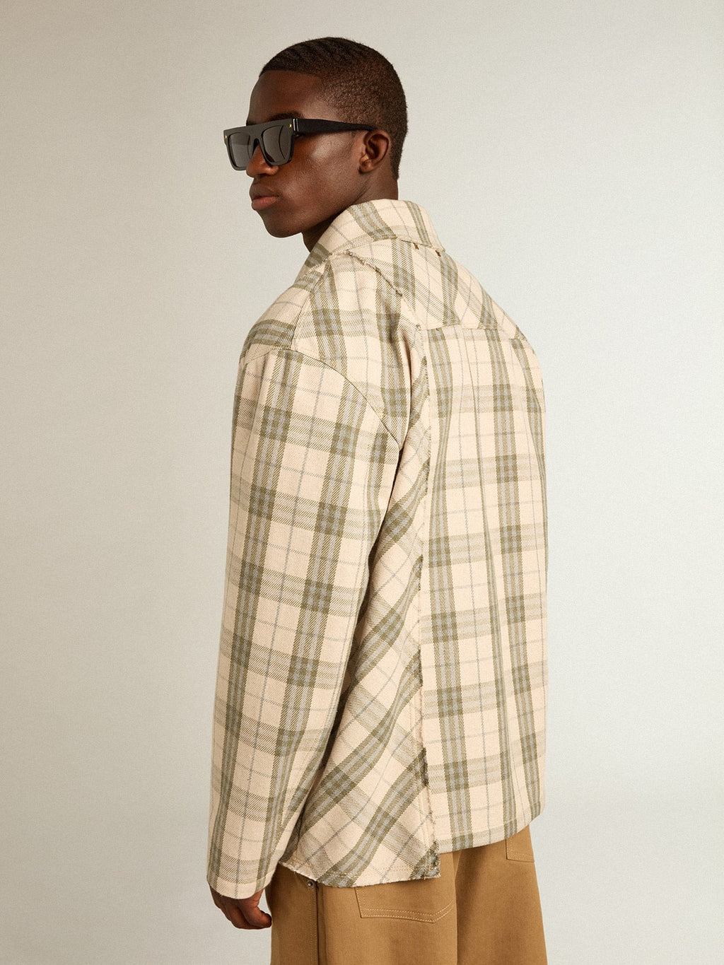Men's slim-fit shirt made of ecru and green cotton flannel