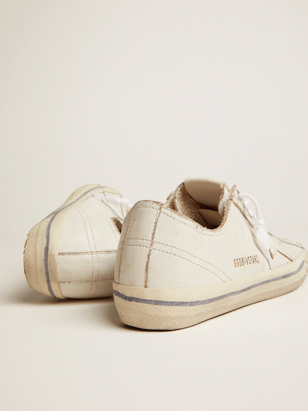 Women's V-Star in vintage effect leather| Golden Goose