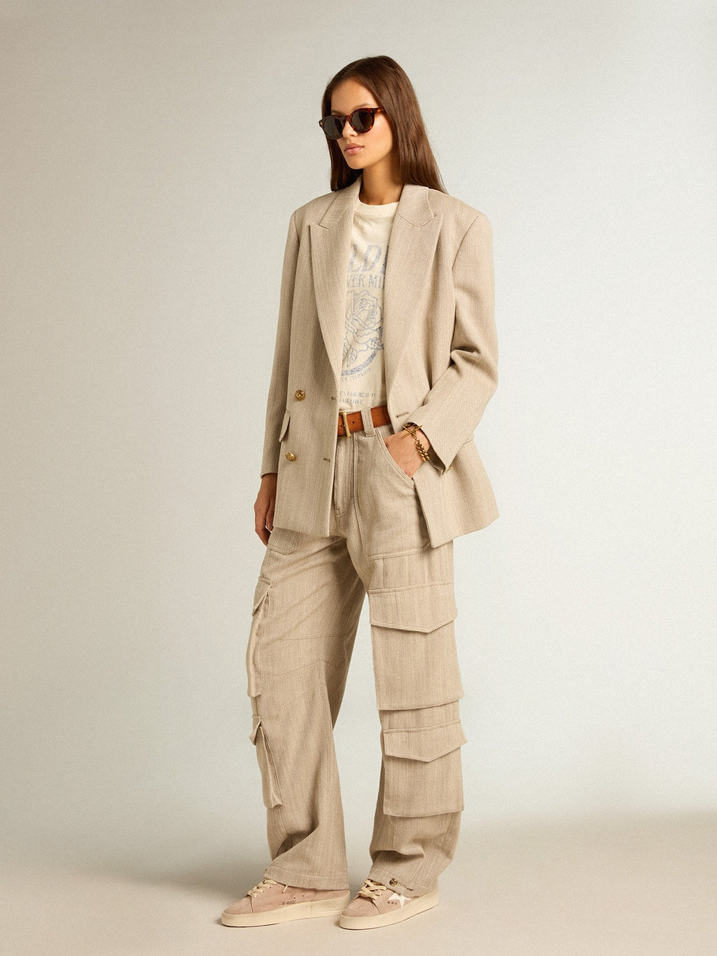 Women's dark olive-colored cotton cargo pants with a herringbone design