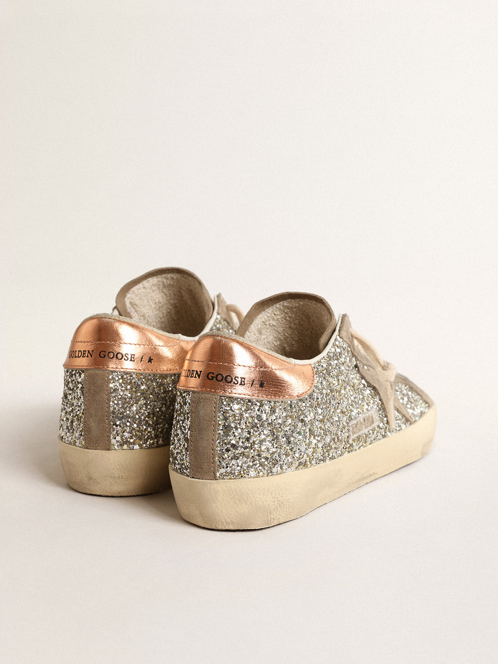 Super-Star in platinum glitter with dove-gray suede star| Golden Goose