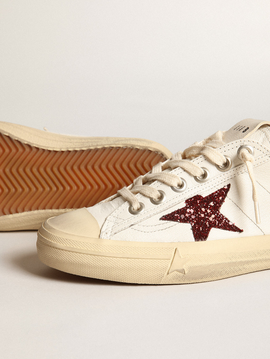 Women's V-Star in white nappa with red glitter star| Golden Goose