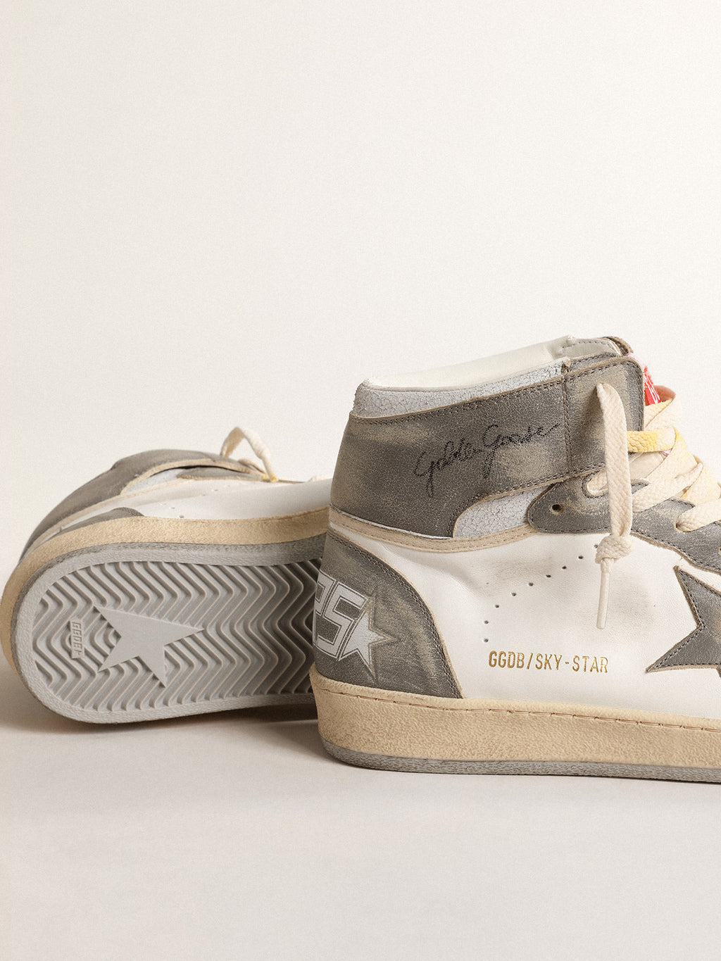 Sky-Star in white nappa leather with faded gray leather inserts| Golden Goose