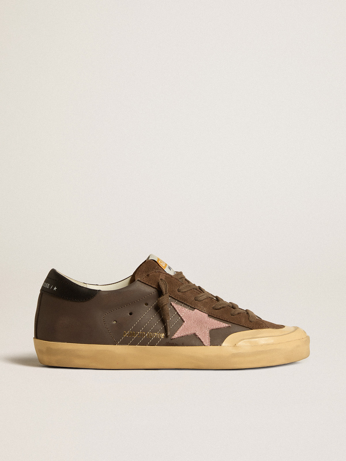 Super-Star Penstar LTD in brown leather with pink suede star| Golden Goose