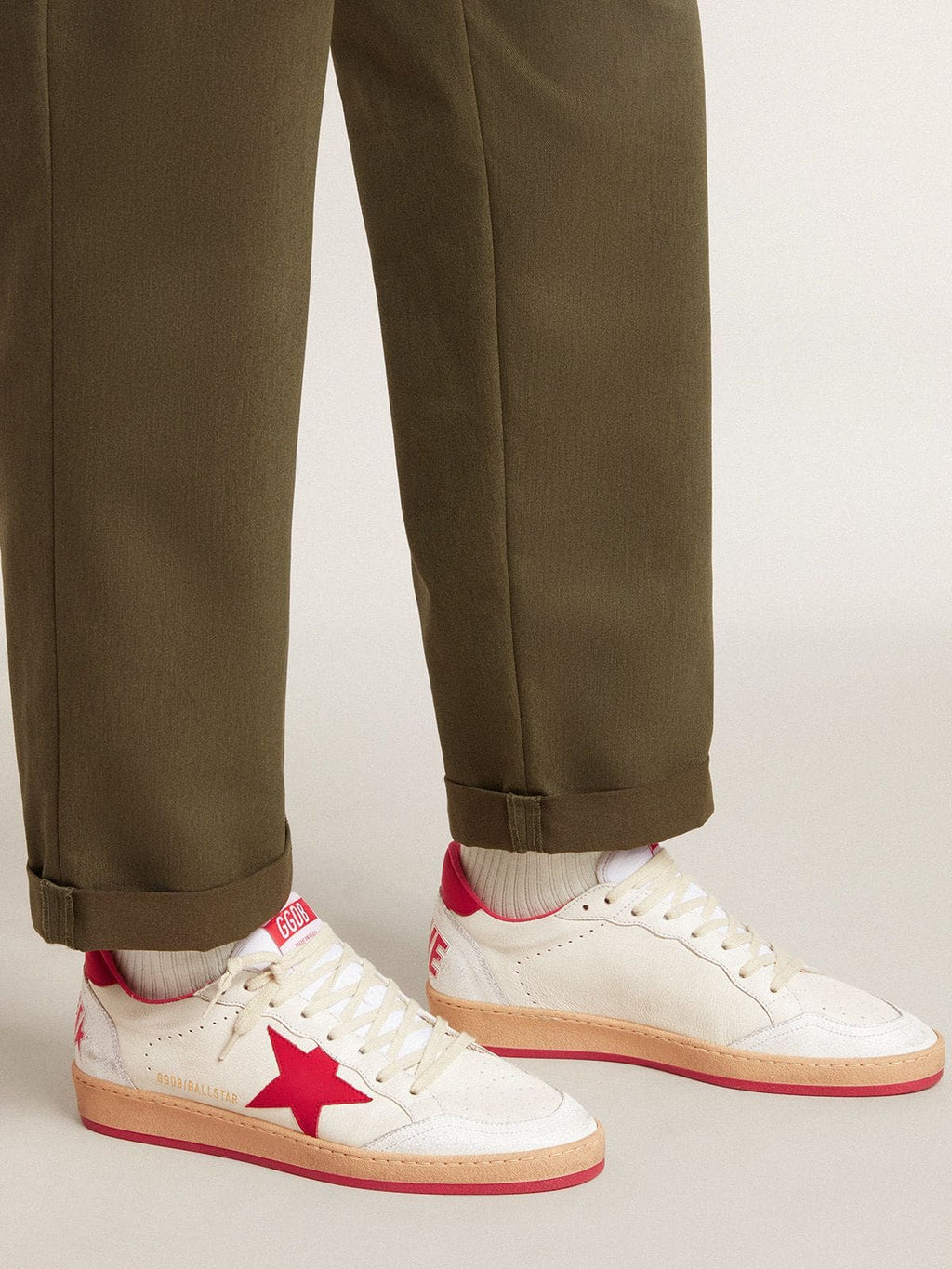 Men's Ball Star  Wishes in white leather with a red star and heel tab| Golden Goose