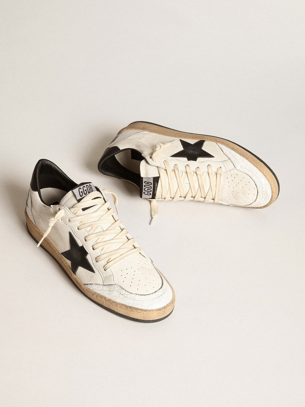 Women's Ball Star in nappa with black star and black heel tab| Golden Goose