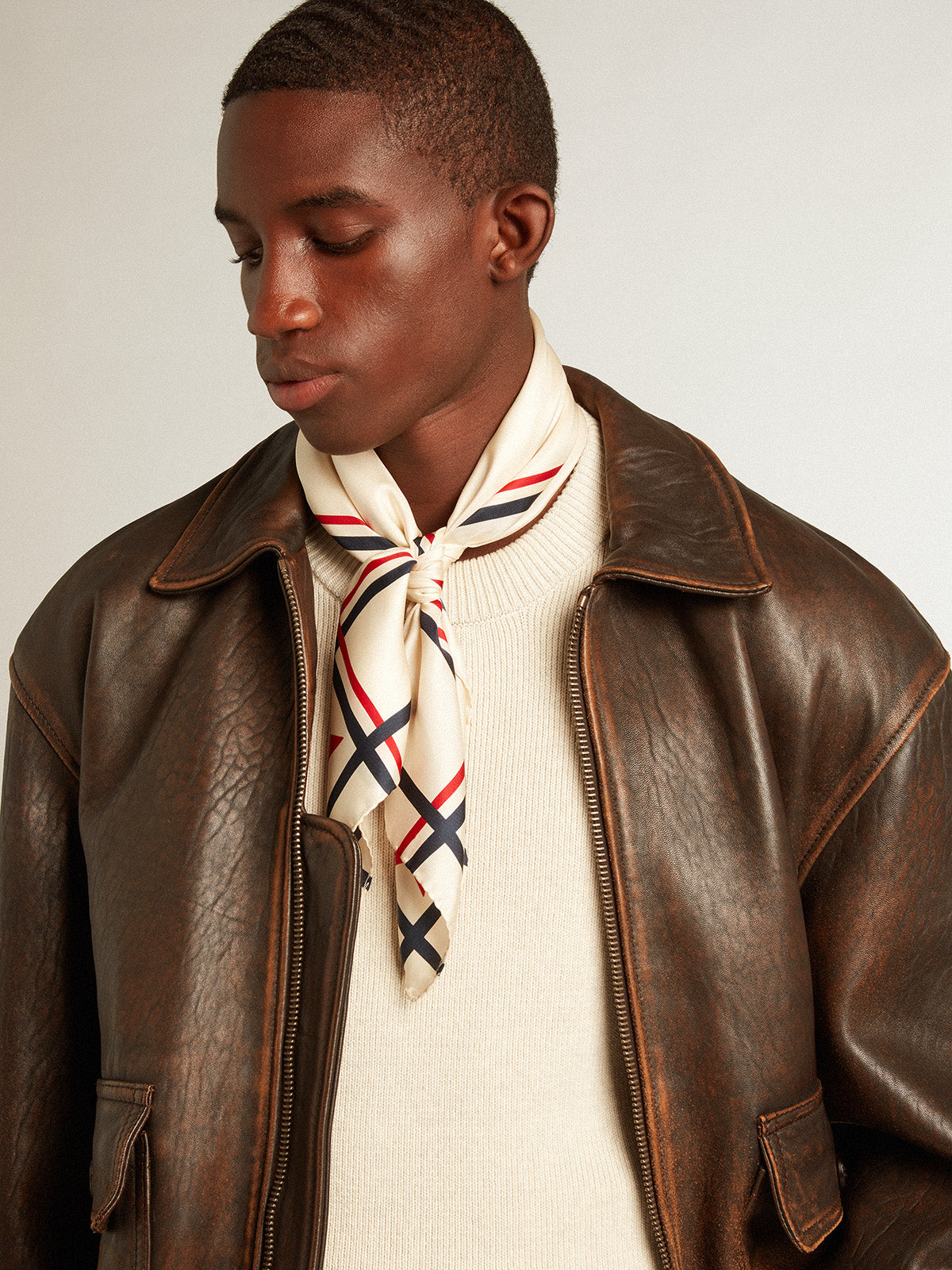 Men's round-neck sweater in panama-colored cotton with logo on the back| Golden Goose