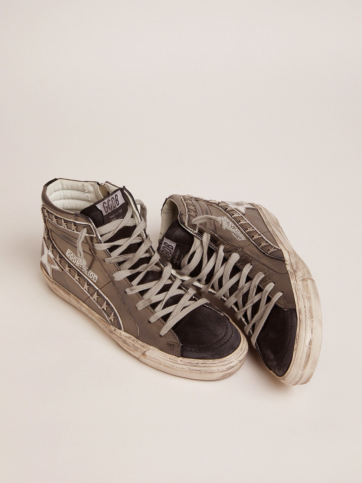 Women's Slide with silver laminated leather upper and studs| Golden Goose
