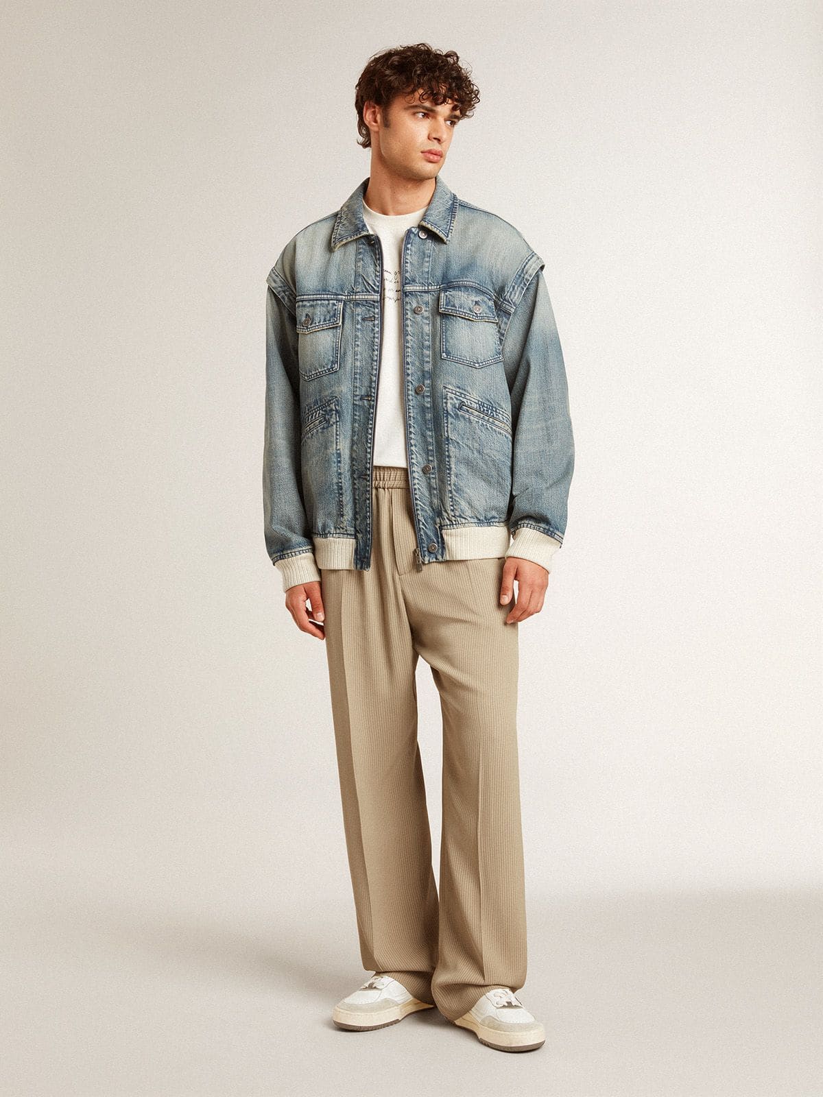 Men's Forty2 with pink star and white leather heel tab| Golden Goose