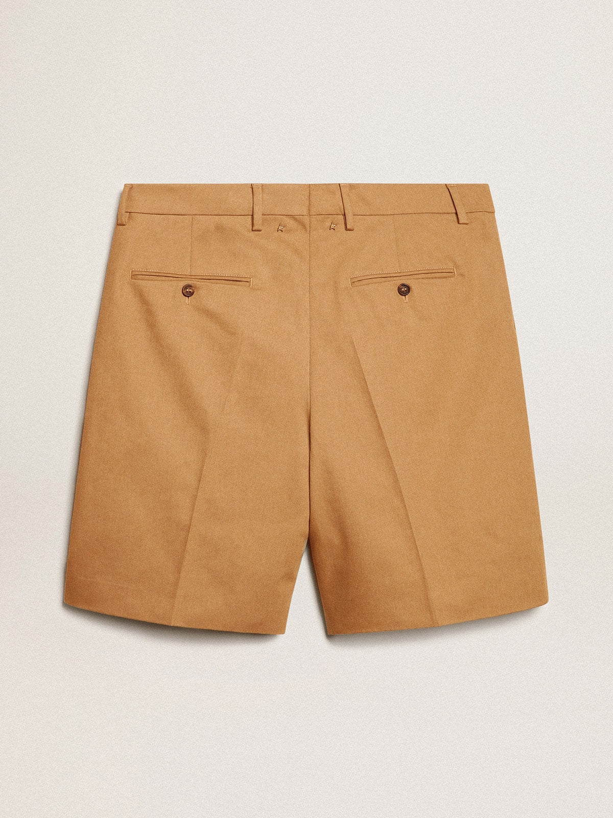 Men's Bermuda shorts in beige cotton| Golden Goose