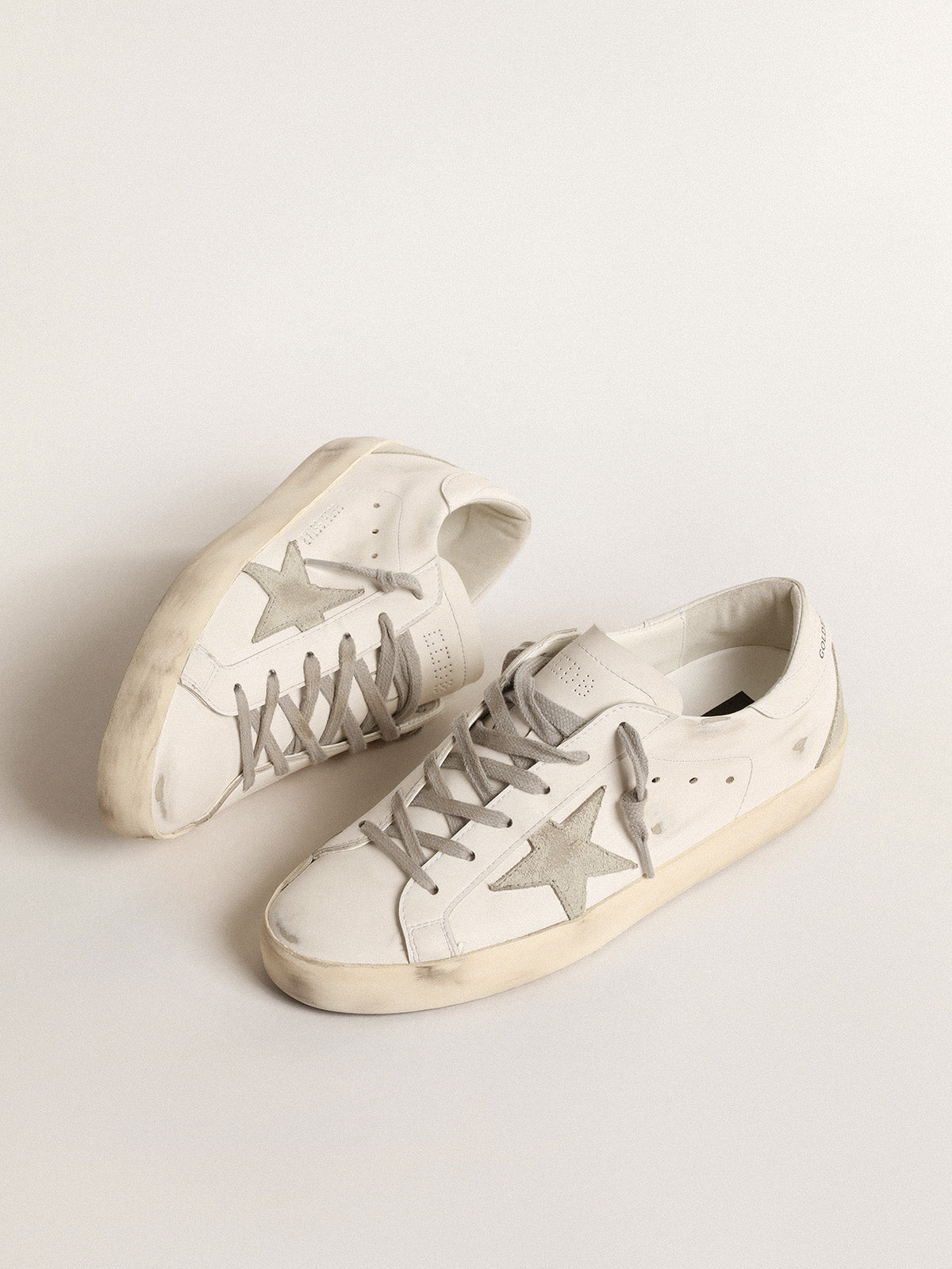 Women's bio-based Super-Star with ice-gray suede star| Golden Goose