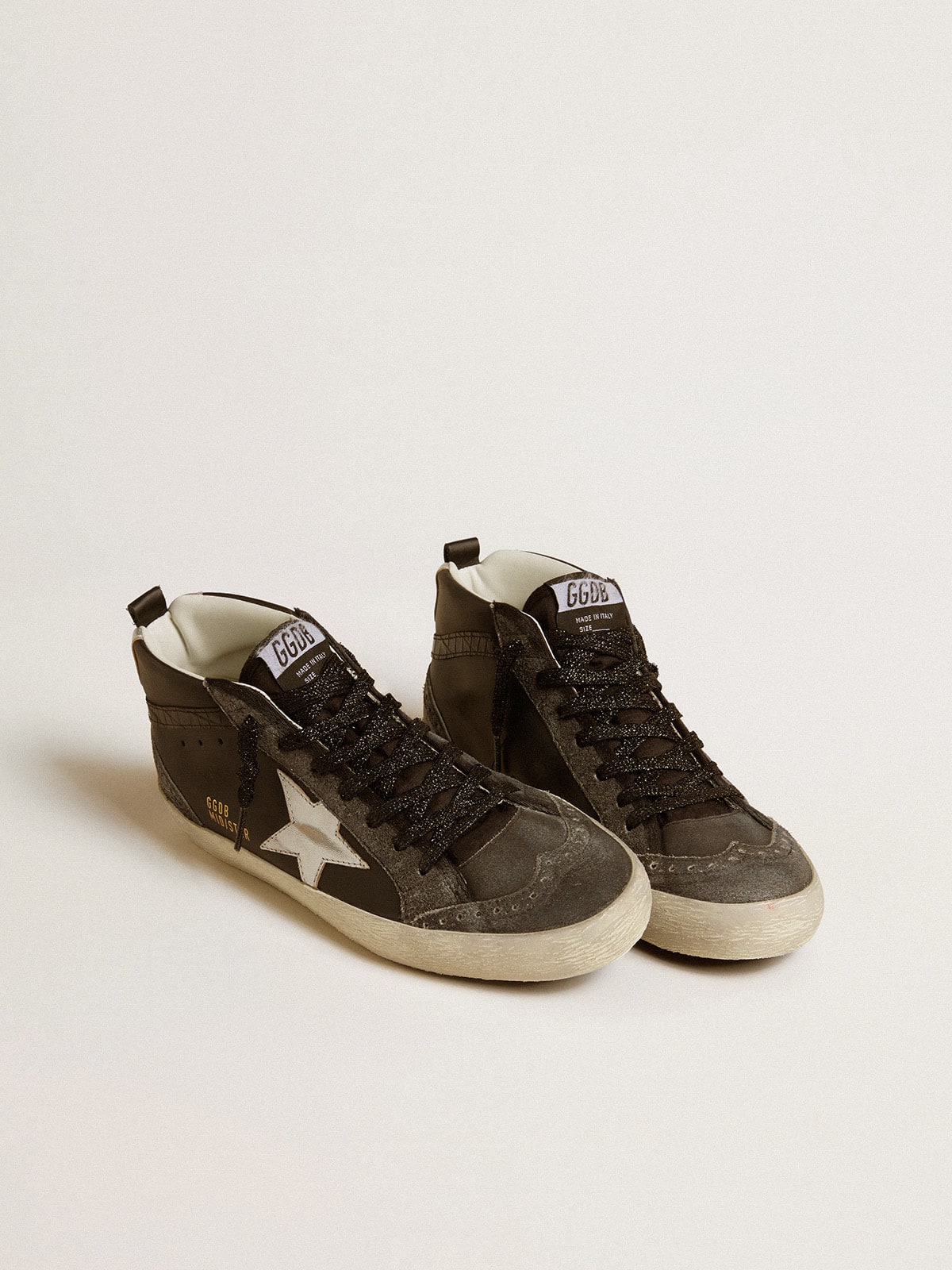 Women's Mid Star in black leather with silver metallic leather star| Golden Goose