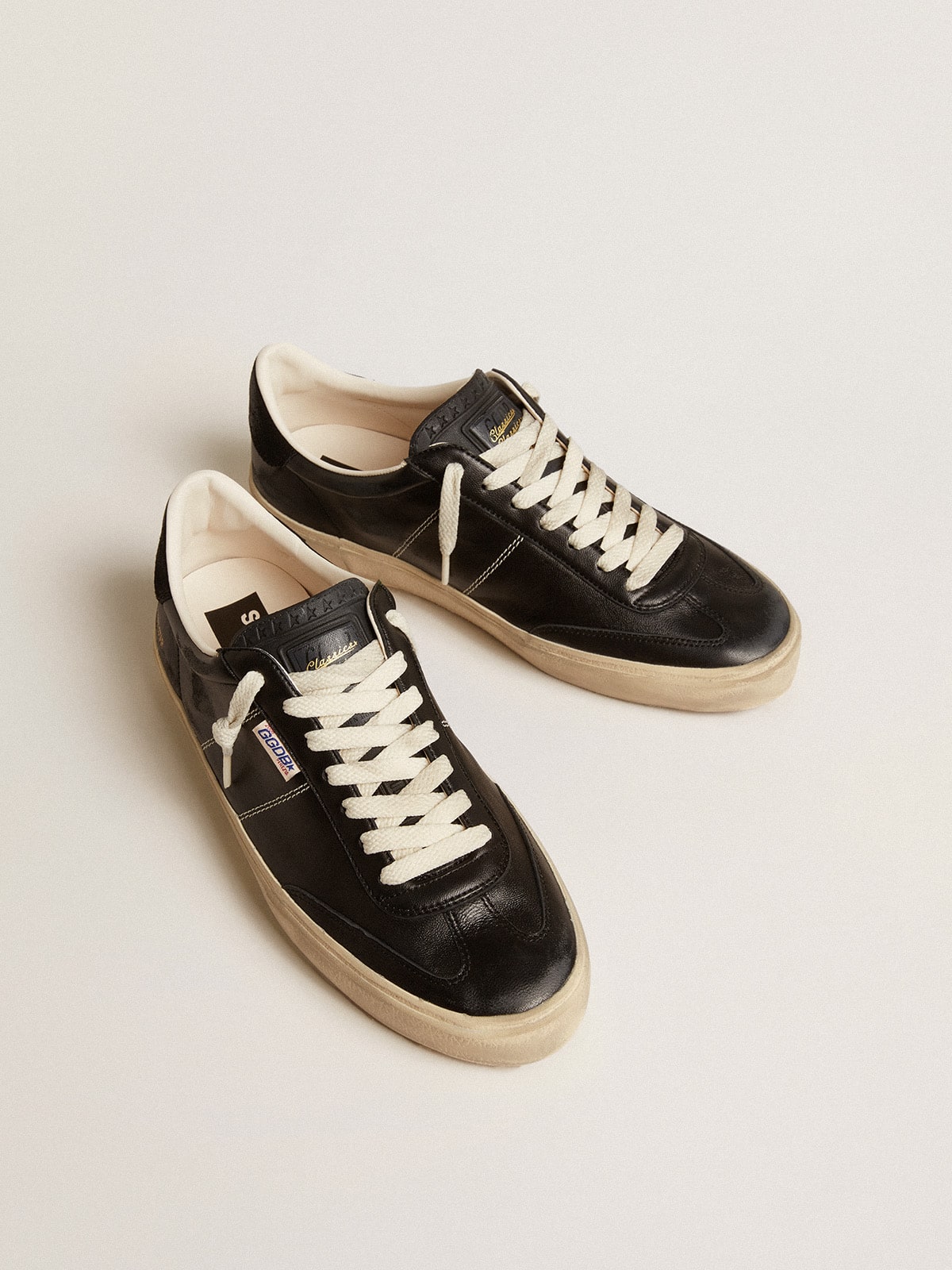 Men's Soul Star in black bio-based nappa| Golden Goose