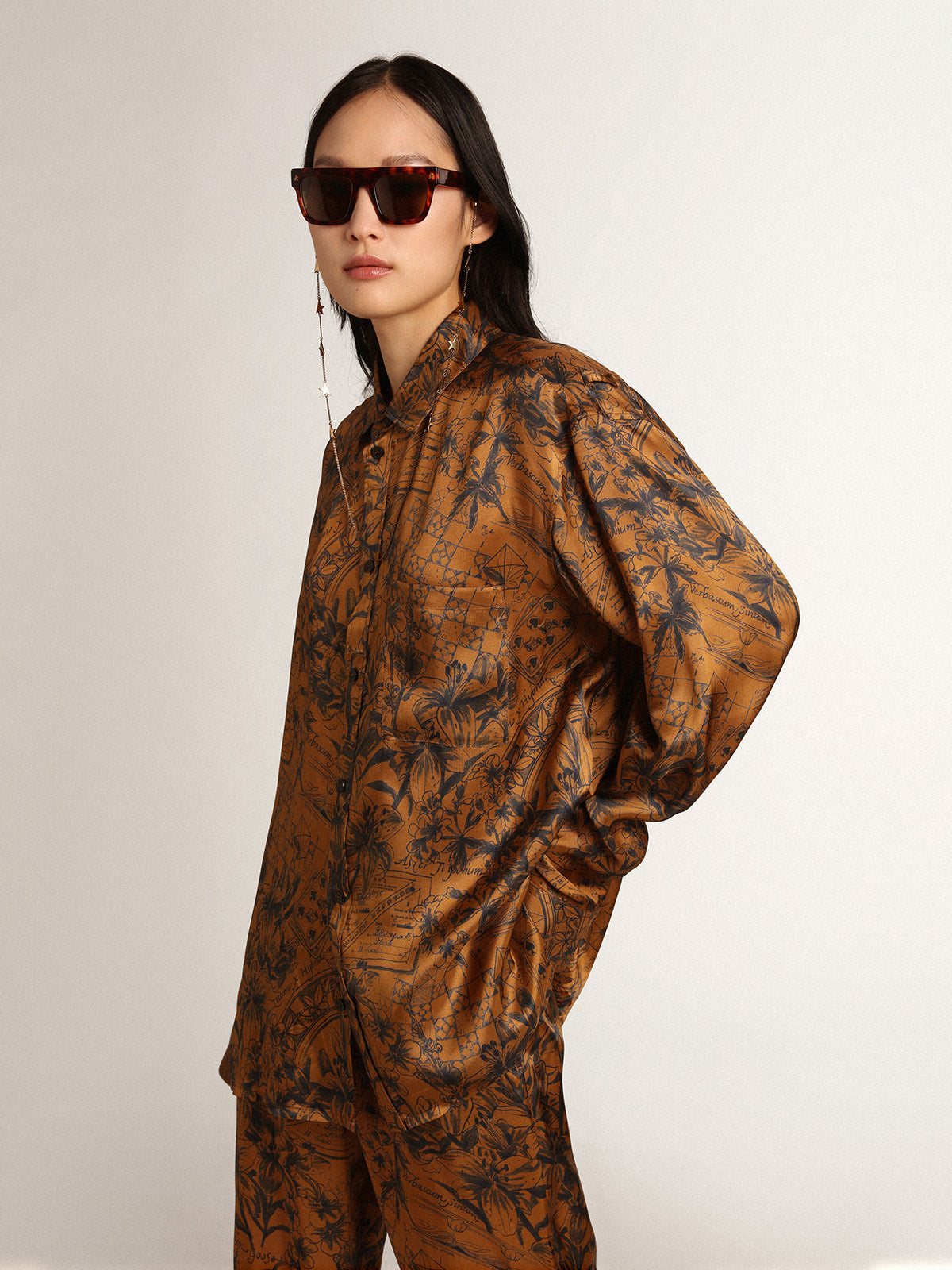 Women's golden brown boyfriend shirt with notebook print| Golden Goose