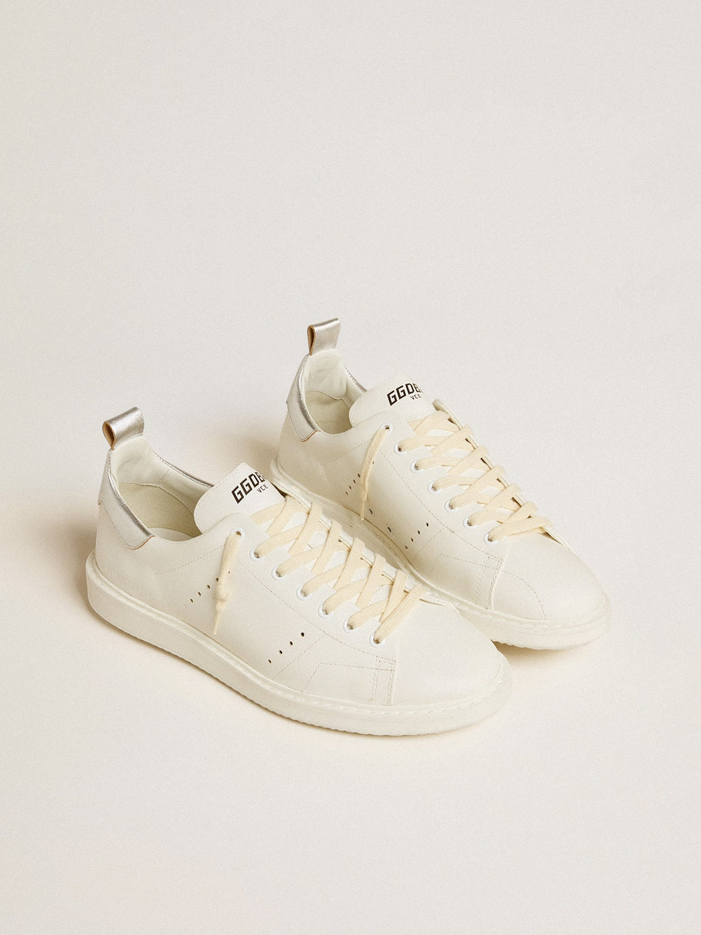 Men's Starter in white leather with silver metallic leather heel tab| Golden Goose